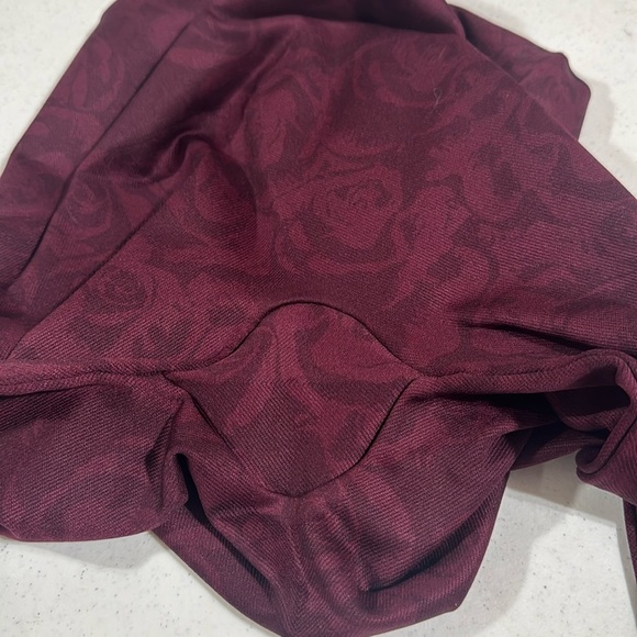 SPANX Leggings Look At Me Now Garnet Rose Maroon XL Women’s EUC - Picture 5 of 7
